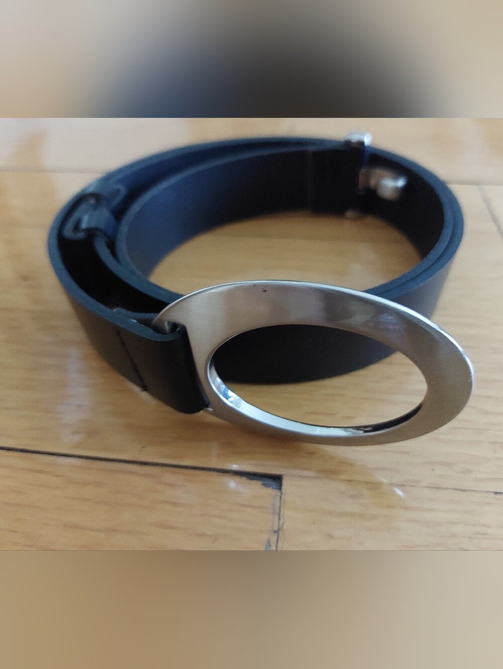 Danier Women's Black Leather Adjustable Belt with Silver Oval Buckle
